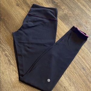 Reversible black and pink lululemon leggings size8